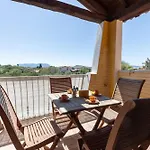 Charming Room With Two Beds -2 Minutes To The Beach-