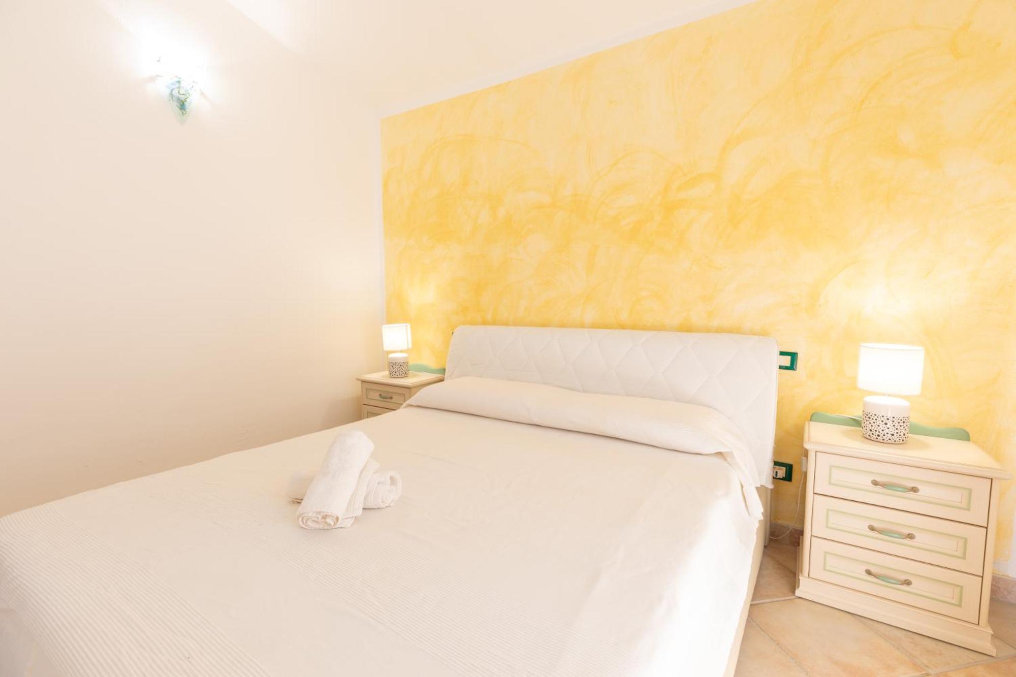 Charming With Two Beds -2 Minutes To The Beach- Guest house Olbia