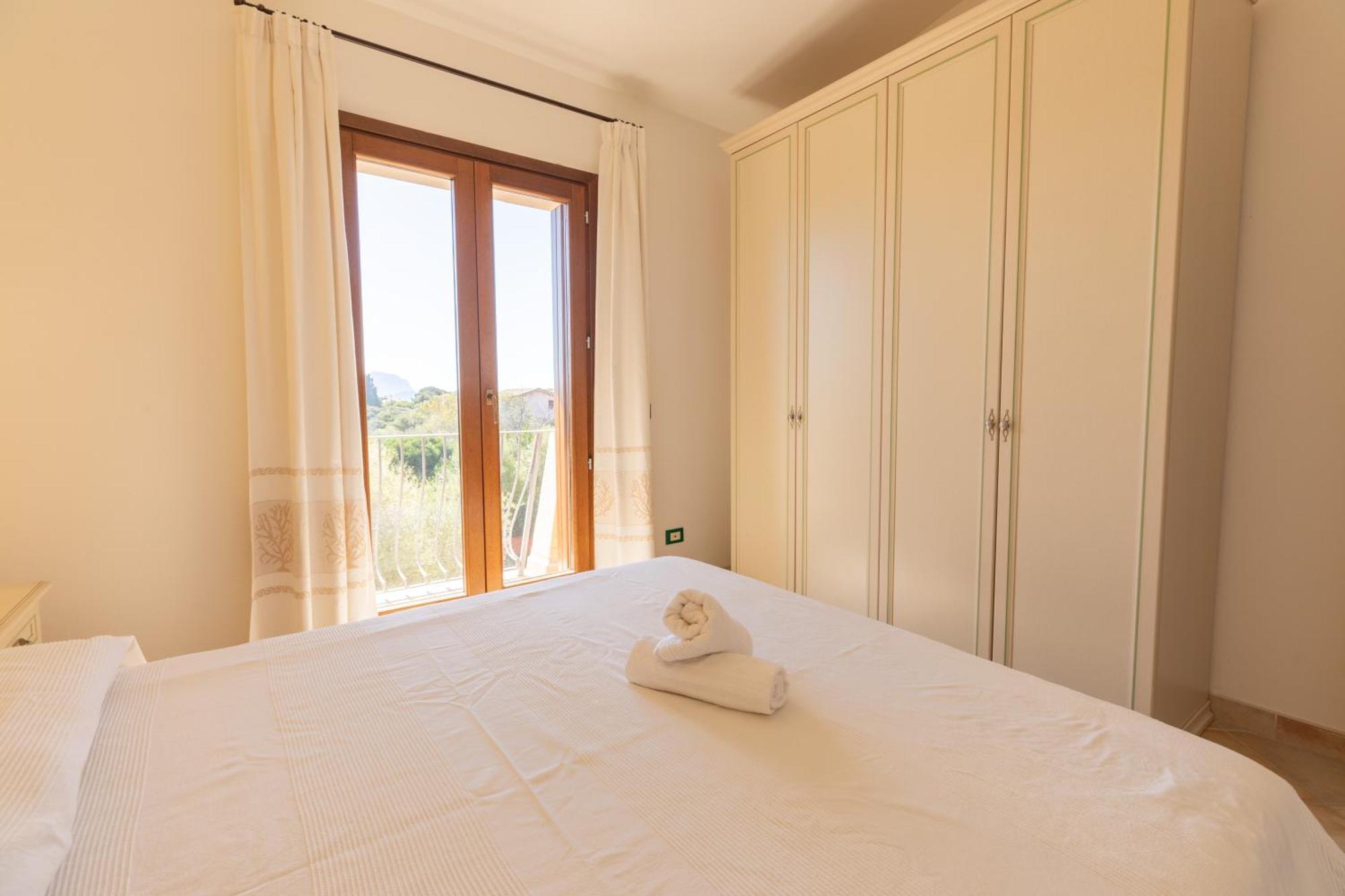 Charming With Two Beds -2 Minutes To The Beach- Guest house Olbia