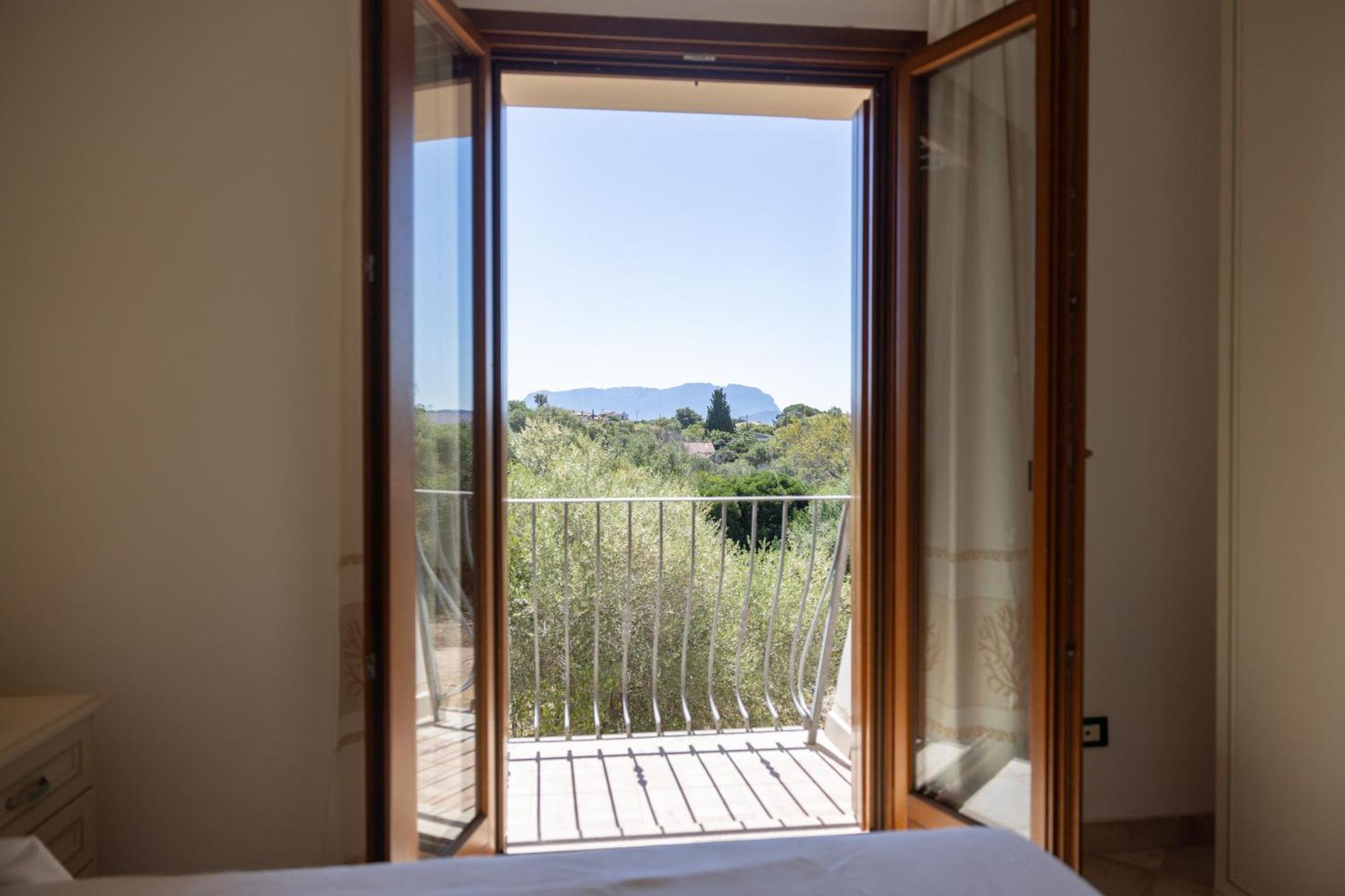 Charming With Two Beds -2 Minutes To The Beach- Guest house Olbia