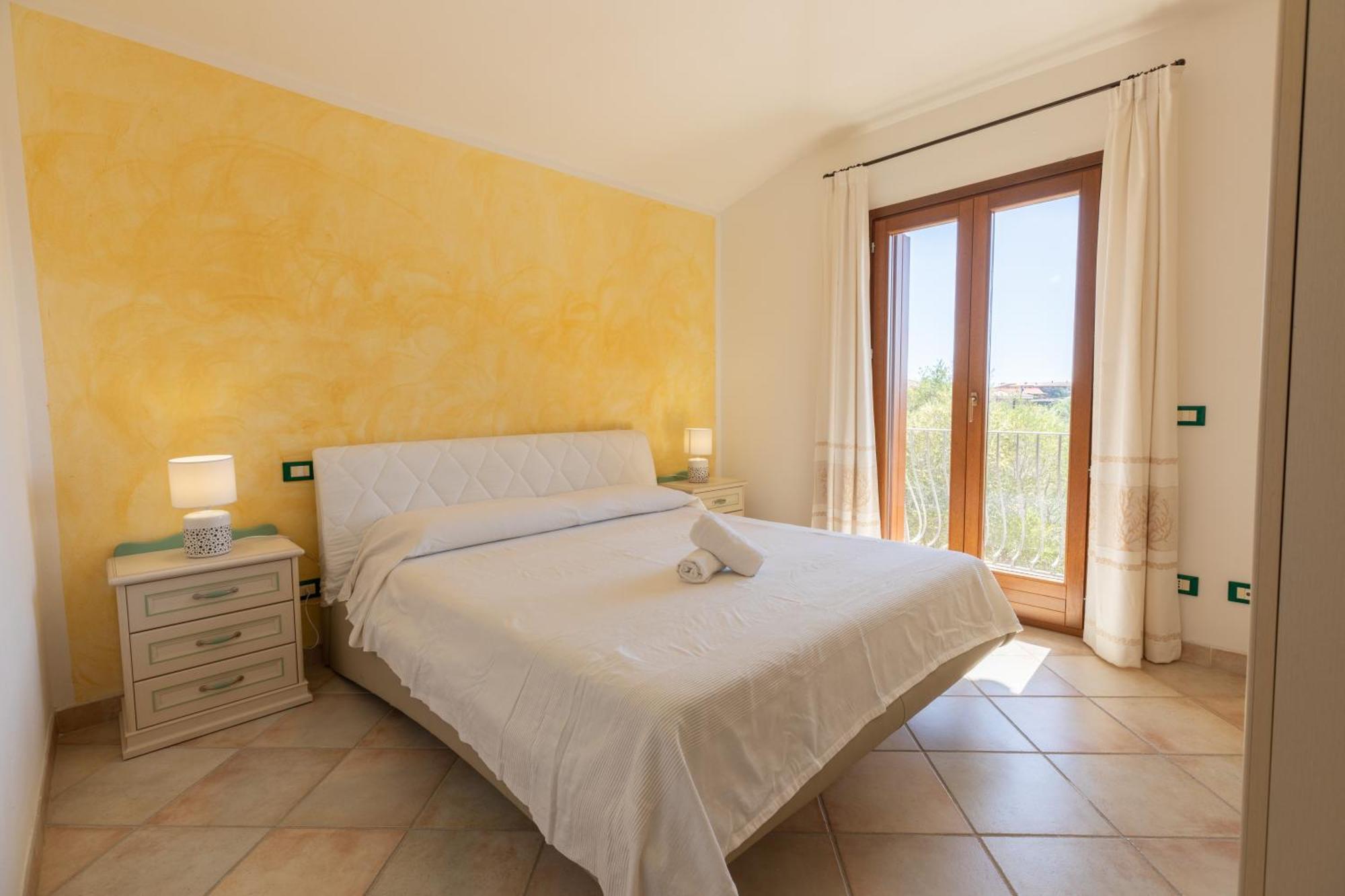 Charming With Two Beds -2 Minutes To The Beach- Gasthof Olbia
